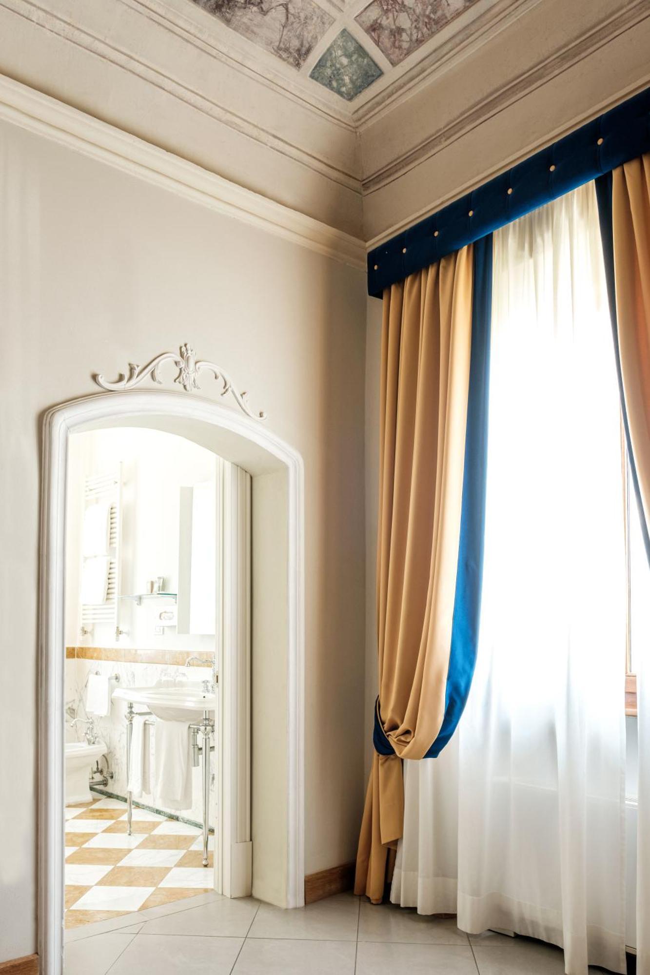 Villa Tolomei Hotel & Resort Florens Exteriör bild A curtain